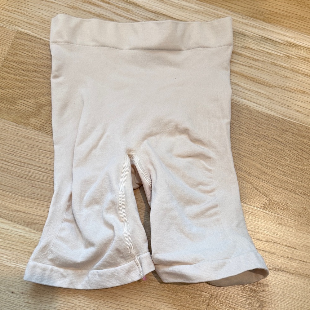 SKIMS Seamless Shapewear Shorts